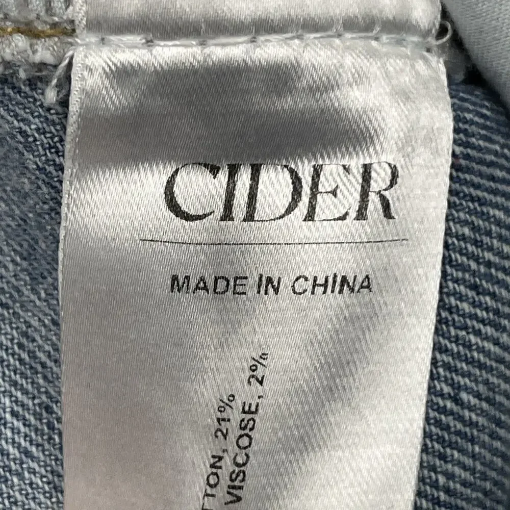 Cider Women's High Rise Pleated Wide Leg Jeans Size Small 26X28 Light wash 90s